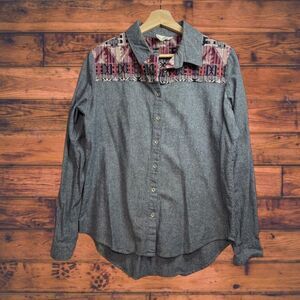 5 for $25🔥Anthropologie White Crow Button Front Embroidered Shirt Medium